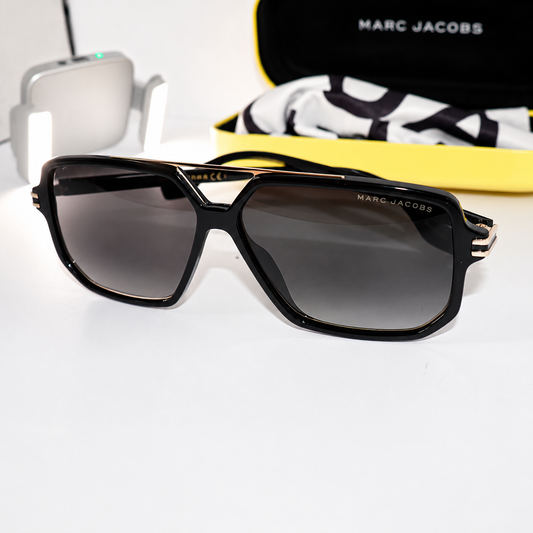 MARC JACOBS