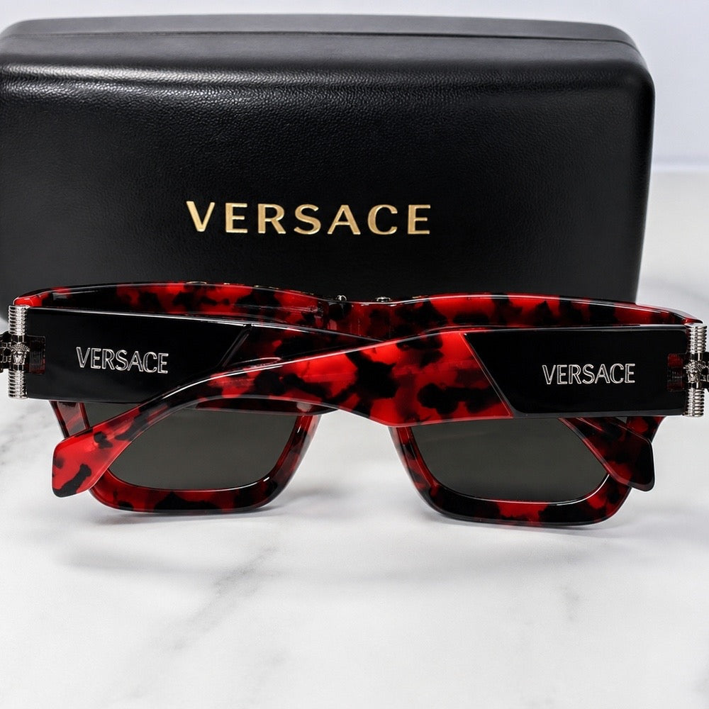 VERSACE