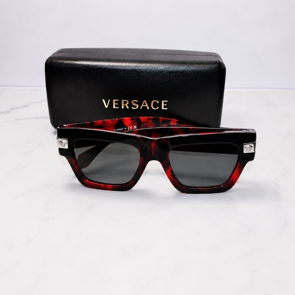 VERSACE